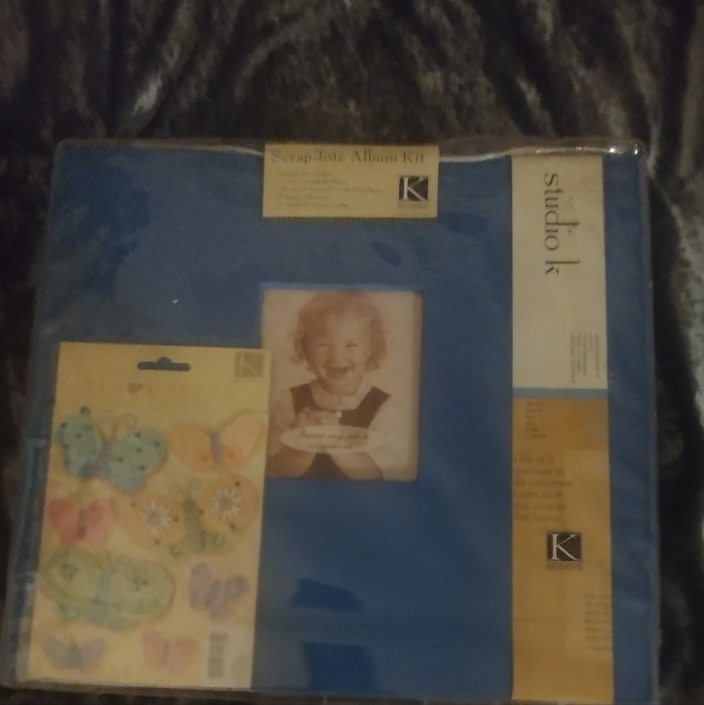 Studio K Blue Scrap-Tote Album Kit